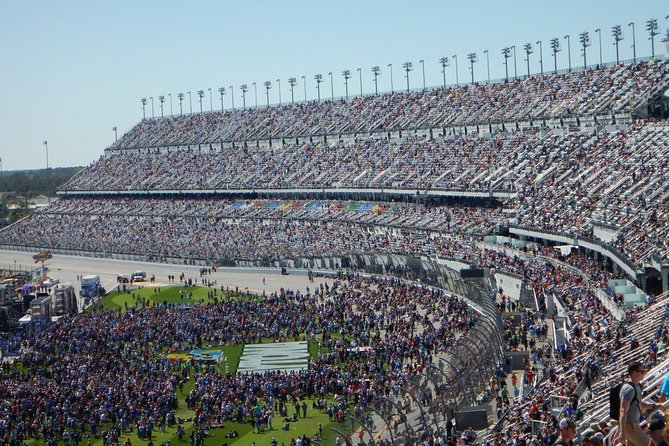 NASCAR Coke Zero 400 Race Day Packages - Should You Book the NASCAR Coke Zero 400 Race Day Package?